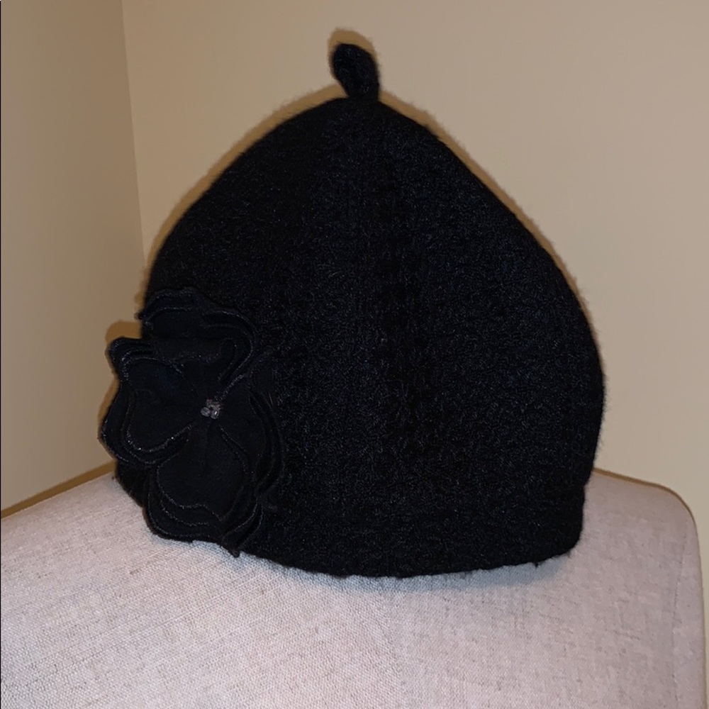Saks Fifth Ave Flower Winter Vintage Wool Hat